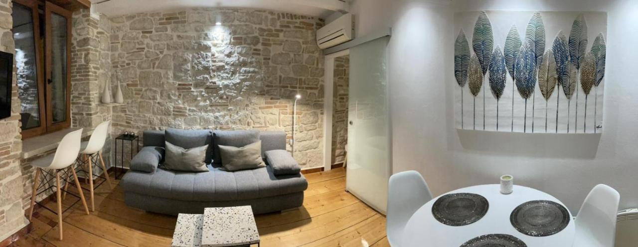 Molo Grande - Sea View Apartment Ровин Екстериор снимка